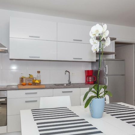 Apartmani Pocco Locco Biograd Na Moru Esterno foto