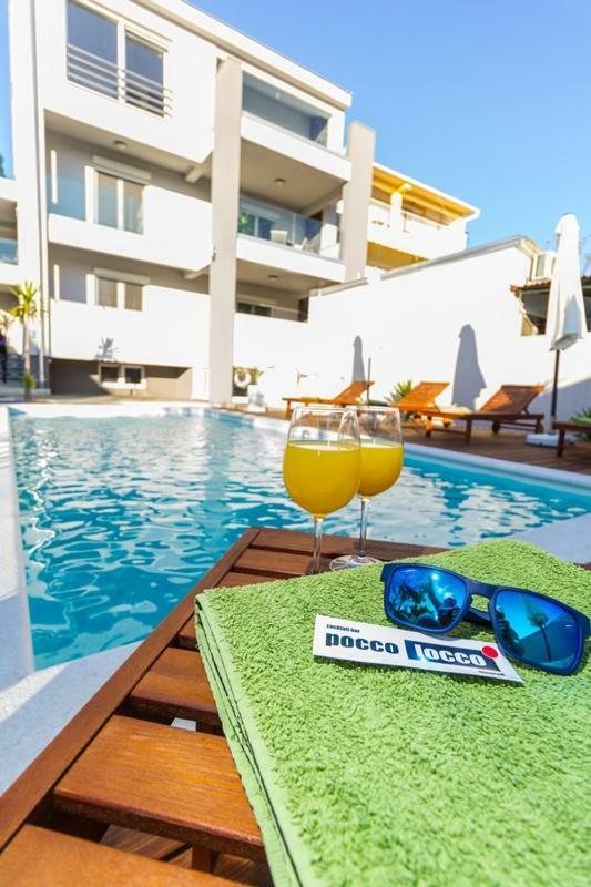 Apartmani Pocco Locco Biograd Na Moru Esterno foto