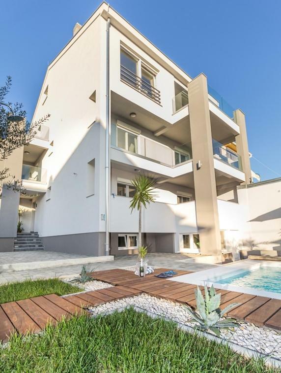 Apartmani Pocco Locco Biograd Na Moru Esterno foto
