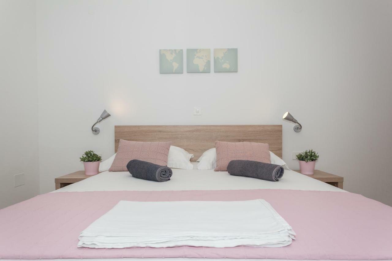 Apartmani Pocco Locco Biograd Na Moru Esterno foto