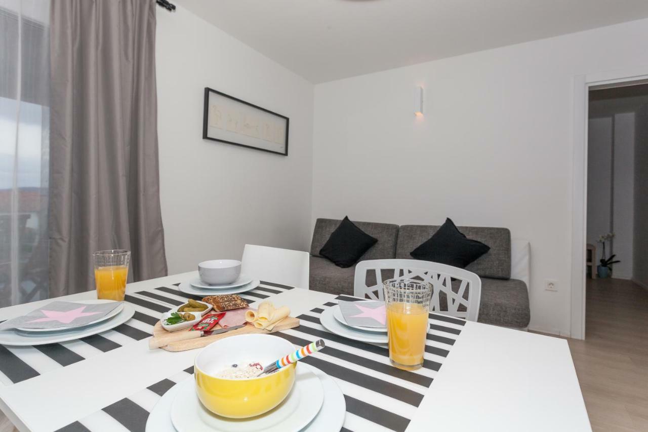 Apartmani Pocco Locco Biograd Na Moru Esterno foto