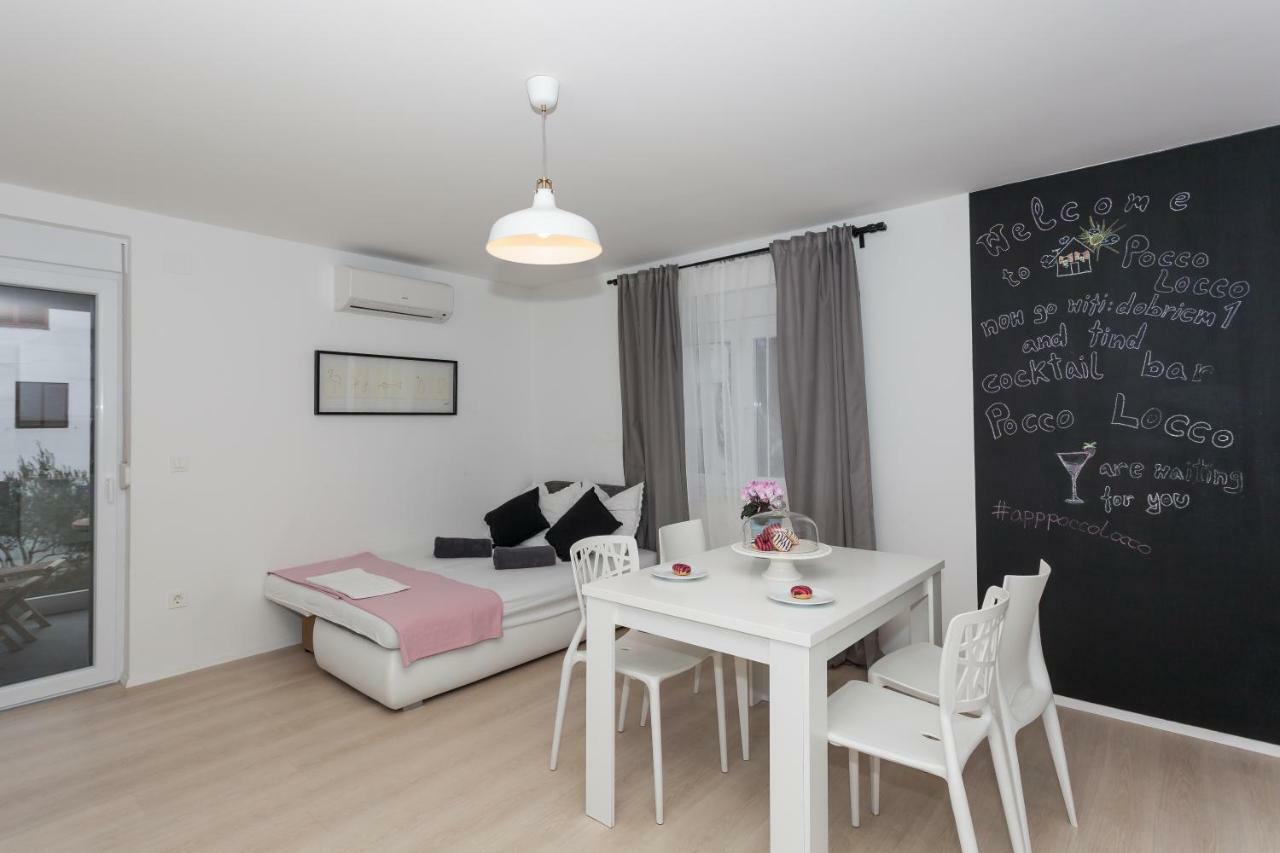 Apartmani Pocco Locco Biograd Na Moru Esterno foto